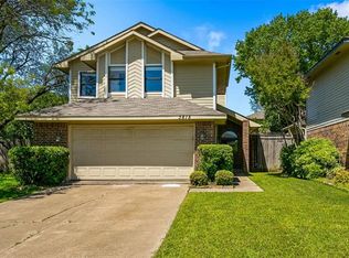 3815 Clover Hill Ln, Carrollton, TX 75007