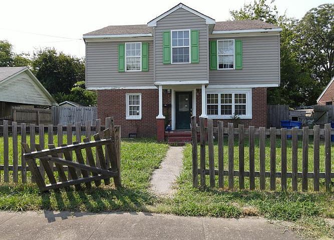 1st image of 2702 Magnolia St