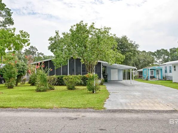 1703 Santa Cruz Dr, Lillian, AL 36549