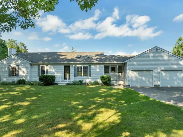 84 Fremont Road, Raymond, NH 03077