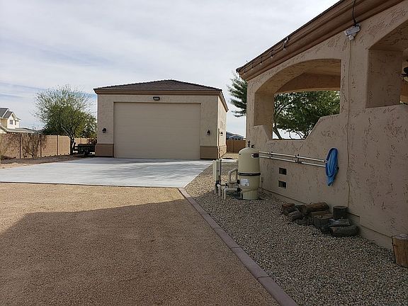 5th image of 3129 N 190th Dr