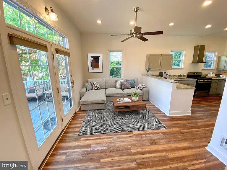 305 Main St #5 — Photo 11