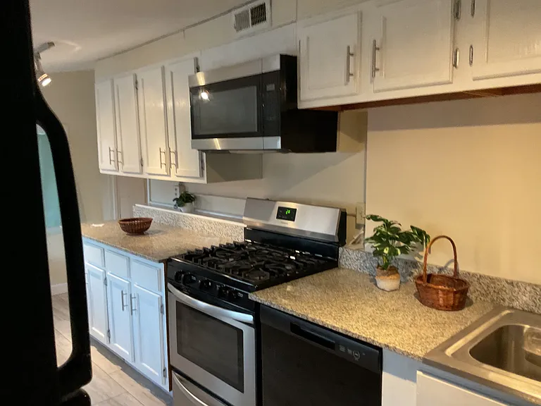 5111 Waterman Blvd #2 — Photo 9