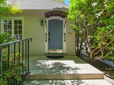 2418 7th Ave, Sacramento, CA, 95818