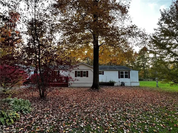 5037 Tuckaho Dr, Andover, OH 44003