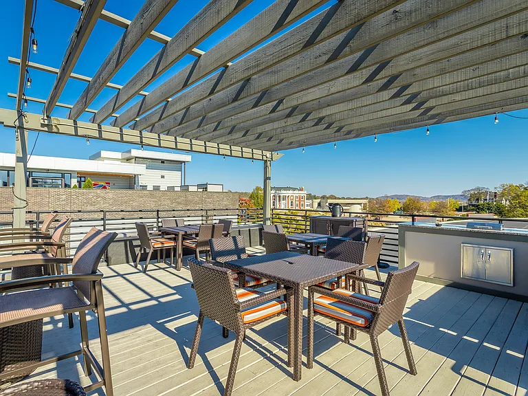 Walnut Commons — Photo 11