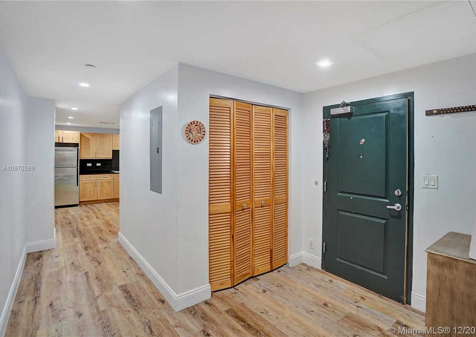 1st image of 111 E Flagler St APT 306