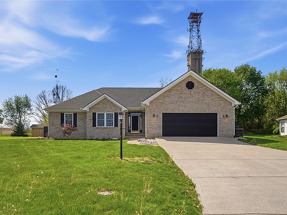 3rd image of 398 Greystone Dr