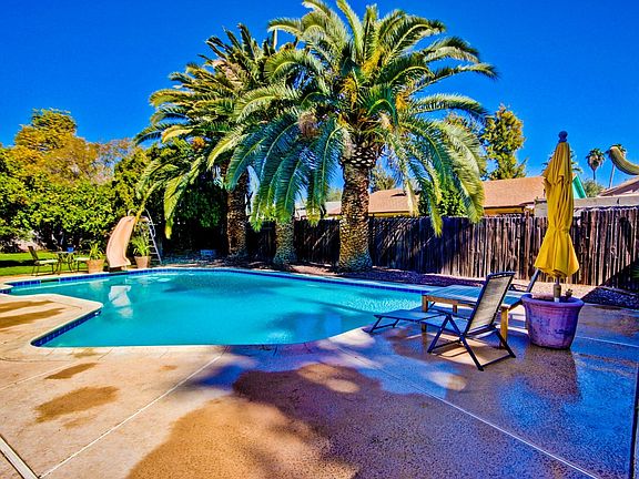 2nd image of 2821 S Las Palmas Cir