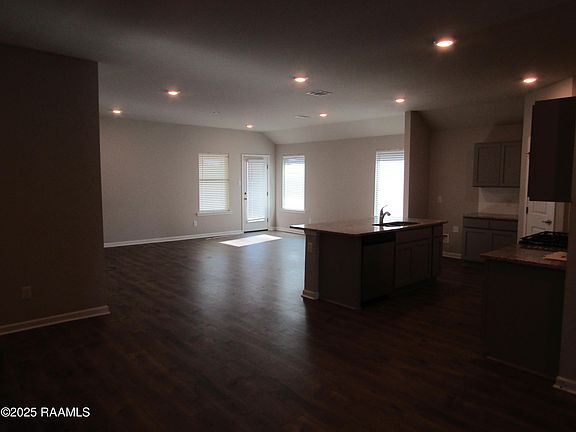 3rd image of 131 Broussard Hill Dr