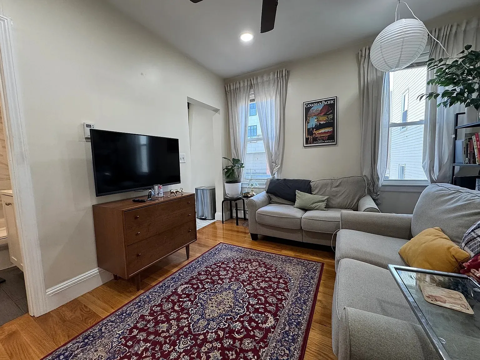 1 bed, 650 sqft, $2,800 — Photo 2