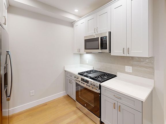 2nd image of 230 Tremont St APT 2