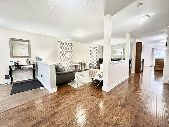 3rd image of 1771 Mickleborough Dr W