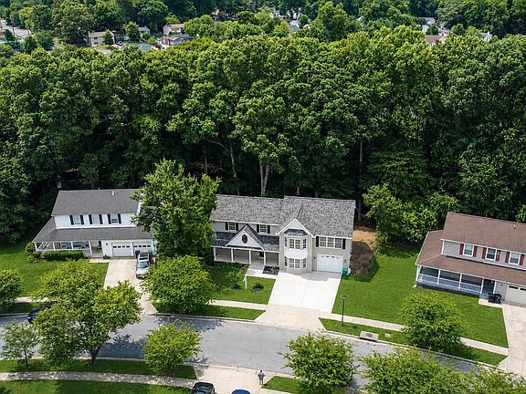 3rd image of 9312 Fox Run Dr