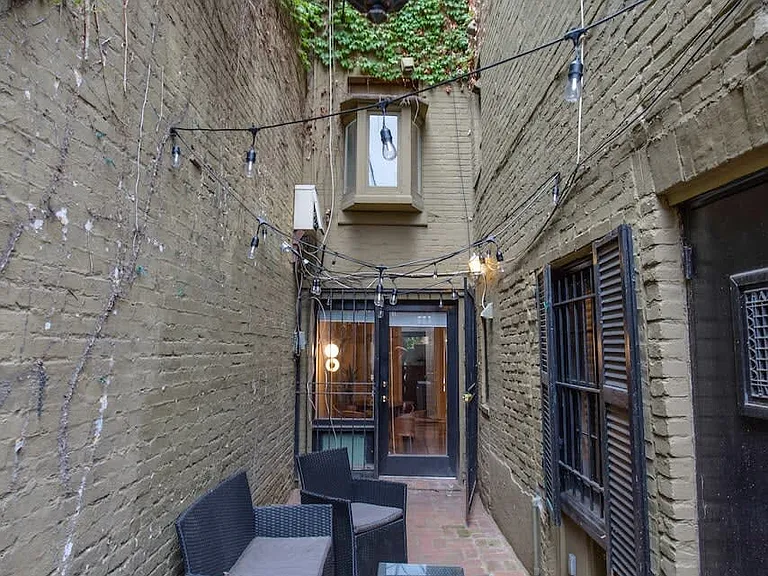 113 C St SE #1 — Photo 28