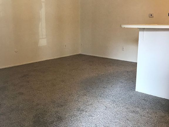 3rd image of 1455 N High St #202