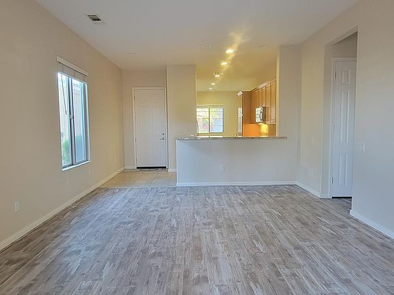 3rd image of 81941 Avenida Bahia