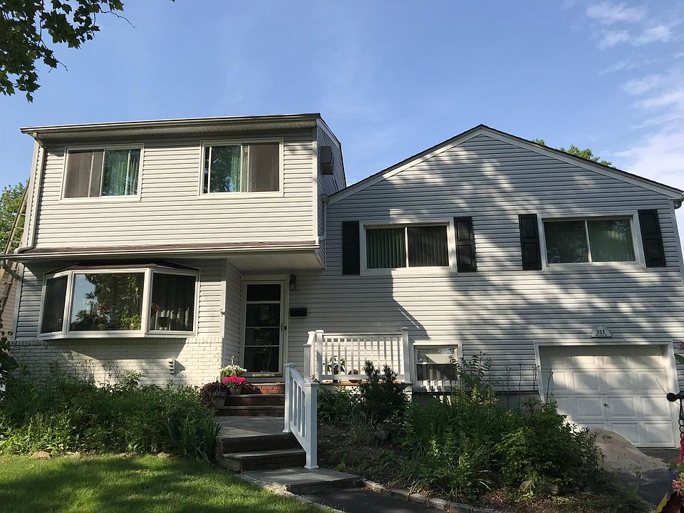 1st image of 553 Wagstaff Dr