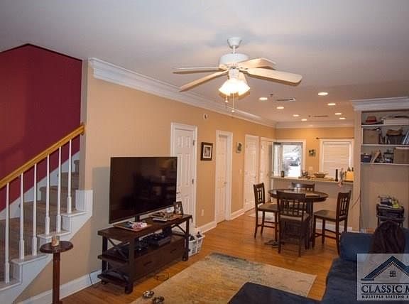 3rd image of 101 Wood Lake Dr Unit 207