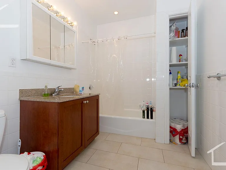 76 Quint Ave #9C — Photo 4