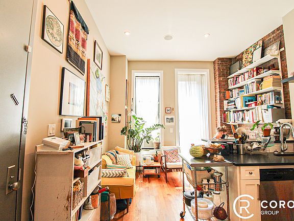 2nd image of 131 Herkimer St APT 1