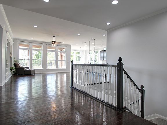 5th image of 5941 Laurel Run Dr