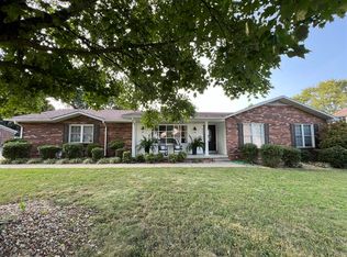 305 Elmer Dr, Morgantown, KY 42261