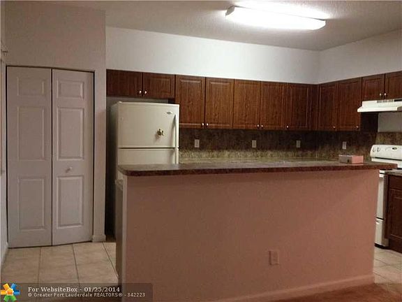 4th image of 407 W Santa Catalina Cir N