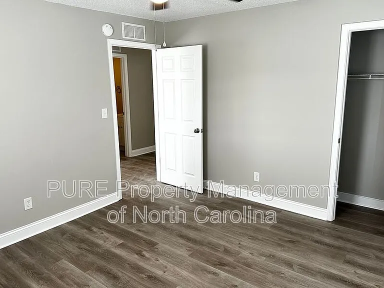 208 S Lexington Dr — Photo 16