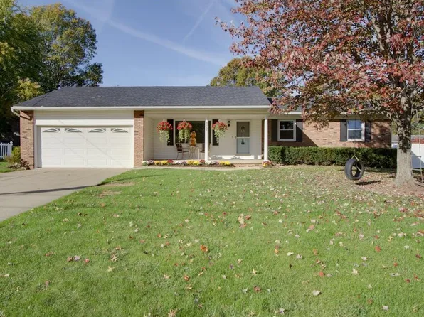 3262 Cherrywood Dr, Barberton, OH 44203