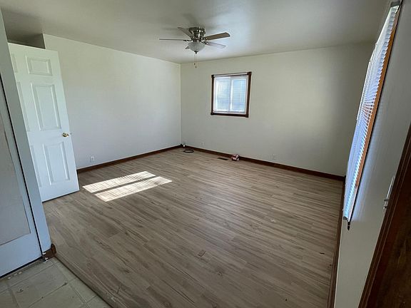 5th image of 615 Fair Park Ave