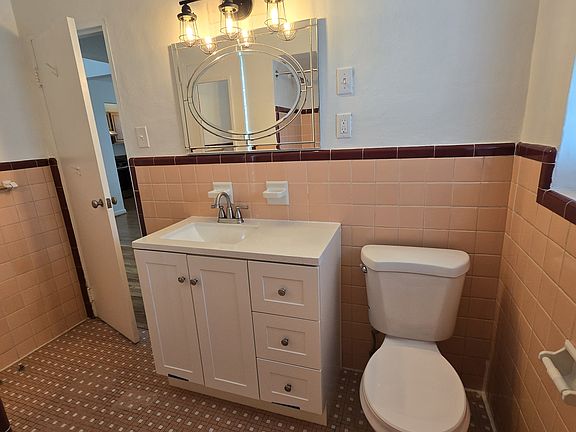5th image of 5820 Sunshine Dr #1N