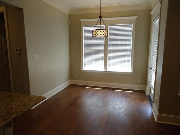 4th image of 108 Emerald Sands Ln