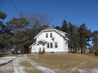 3435 223rd Ave, Decorah, IA 52101