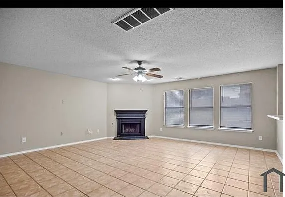 8413 Southern Prairie Dr — Photo 3