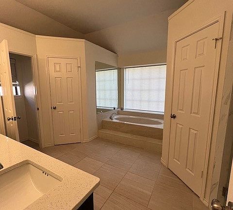 5th image of 1305 Stonecreek Ct
