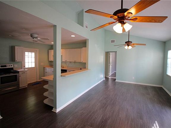 3rd image of 4403 W Wallcraft Ave