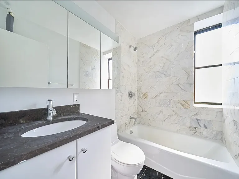 211 Avenue A #31 — Photo 6