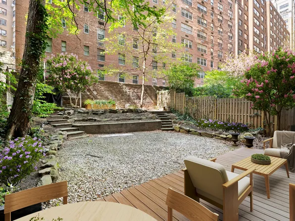 440 East 57th Street 1G image 1 of 9