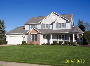 633 Marbrook Ln, Avon Lake, OH 44012