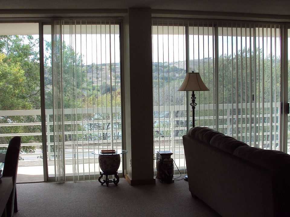 2nd image of 1006 Guadalupe St APT 3A