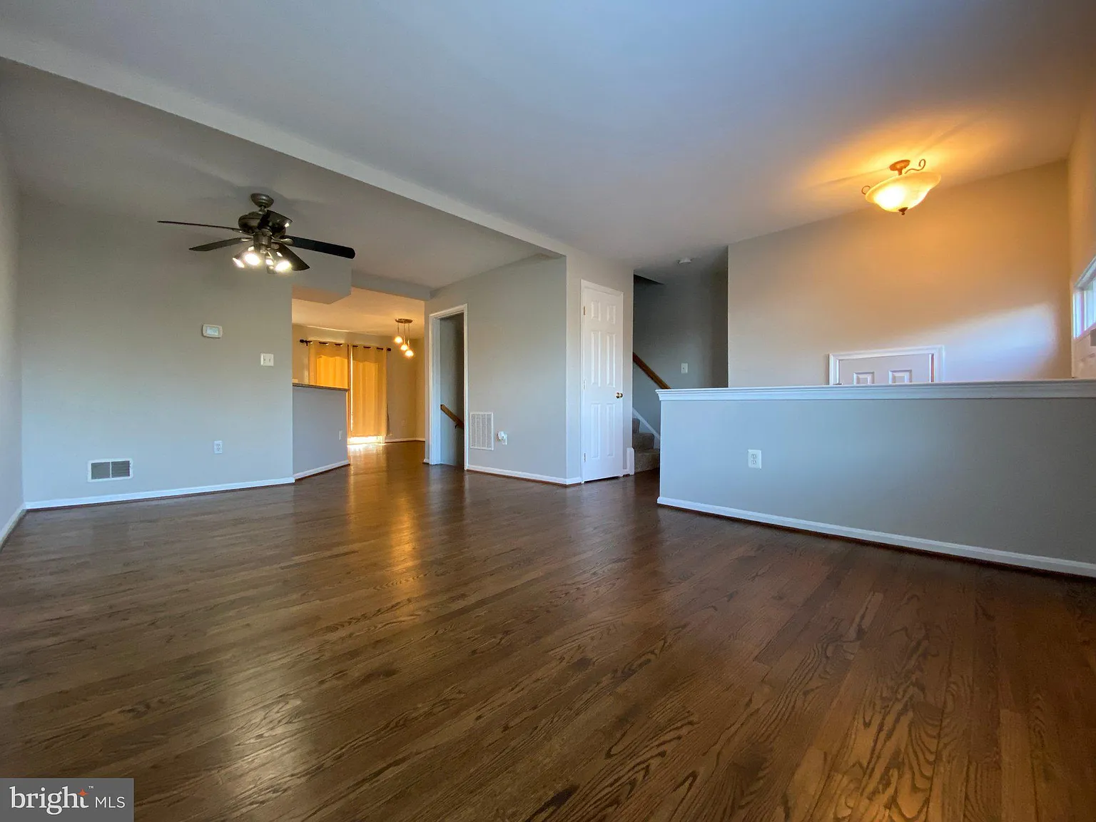 4 bed, 3.5 bath, 2006 sqft, $2,850 — Photo 4