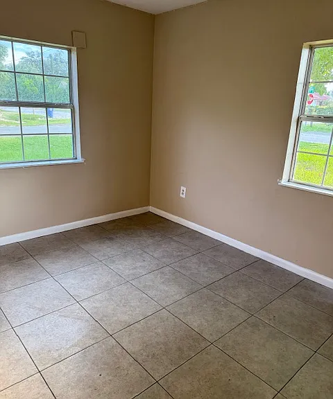 700 Williams Ave — Photo 5