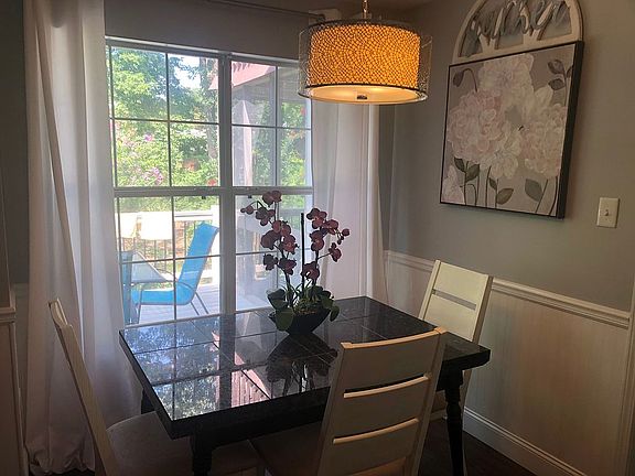 4th image of 2139 Willow Creek Ln
