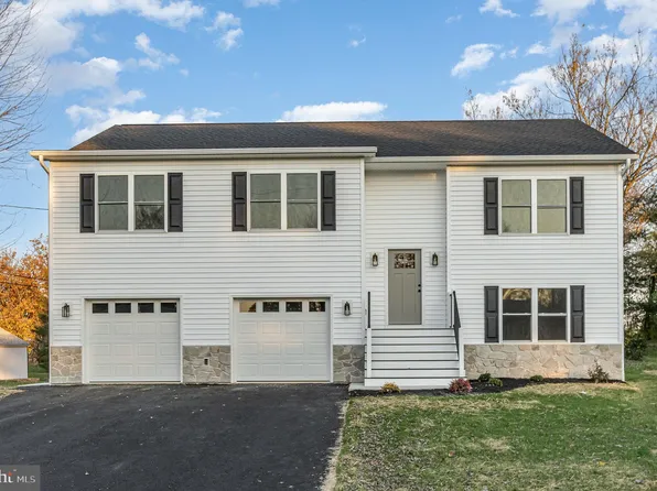 2077 Reservoir Dr, Carlisle, PA 17013