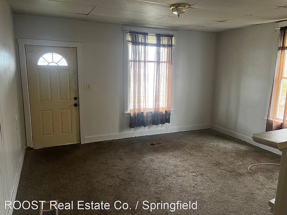 2nd image of 914-916 W Columbia St #914