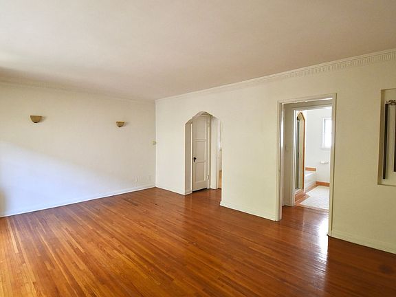 2nd image of 4224 Los Feliz Blvd #4226