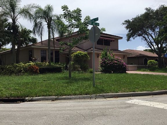 3rd image of 5575 NW 60th Dr