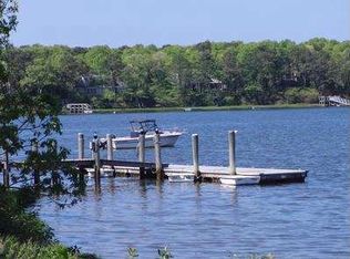 381 Great Oak Rd APT 22, Mashpee, MA 02649