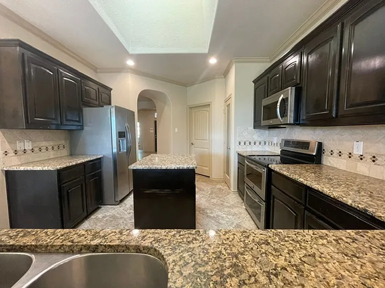 4605 Hidden Meadows Trl — Photo 29
